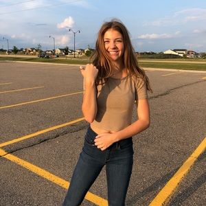 Meet your Posher, Constance